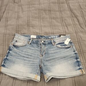 GAP Sexy Boyfriend Denim Blue Women's Jean Shorts Size 30, New With Tags!